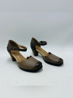 Lartiste by Spring Step Parchelle Women's 37 (6.5-7) Leather Heeled Mary Janes